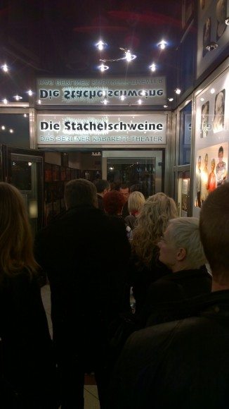 V-Mag - Die Stachelschweine - Berliner Kabarett Theater - Eingang
