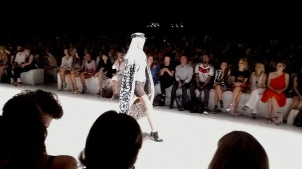 V-Mag - Ce nou AW 2014_15 Mercedes Benz Fashion Week Juli 2014 -1- Foto Stephanie Schneider