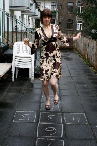 V-Mag - Kleine verfuehrerische Sektschule - Foto nicky_ www.photocase.com