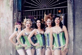 V-Mag - GIN PALACE CABARET Cheesecake Burlesque Revue - Foto Kaylin Idora