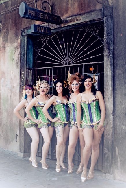V-Mag - GIN PALACE CABARET Cheesecake Burlesque Revue - Foto Kaylin Idora