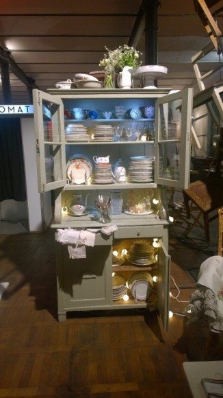 V-Mag - Love Circus BASH 2015 - Vintage Geschirr