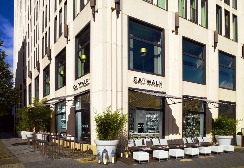 V-Mag - SOULFASHION - Outside the Bar CATWALK Berlin MARRIOTT Hotel