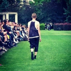 V-Mag - Julian Zigerli SS2016 - Geschichtspark Moabit -7- Mercedes Benz Fashion Week Juli 2015