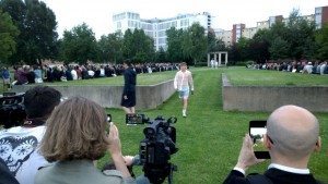 V-Mag - Julian Zigerli SS2016 - Geschichtspark Moabit -9- Mercedes Benz Fashion Week Juli 2015