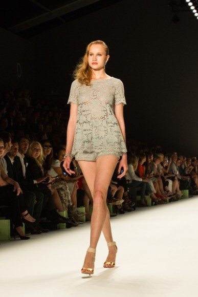 CIRCUS of FASHION-Ewa Herzog MBFW SS2016-Foto Andre Remark-DSC_9146_657 BA