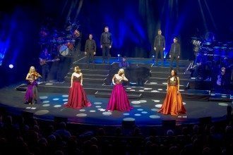 Verfuehrer - Das Beste aus Berlin - Friedrichstadtpalast - Celtic Woman - Foto Andre Remark